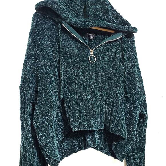 Kendall & Kylie | Soft Cozy Chenille Quarter Zip Hoodie Crop Sweater - Picture 2 of 8